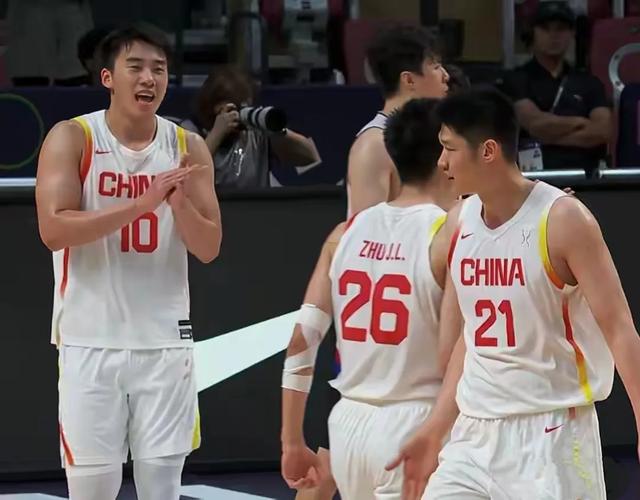 CCTV5直播！中国男篮VS澳大利亚对阵出炉，做好三点或逆袭夺冠