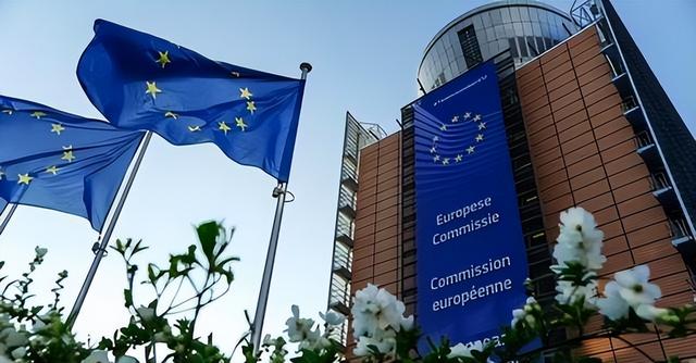 特朗普向全球发出通牒：180天内必须对中国动手，不帮忙就加税