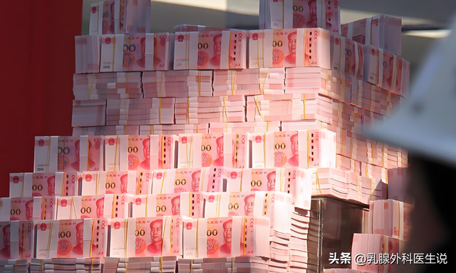 国产芯被窃取！内鬼海归身份曝光，董明珠说的话，终于有人信了