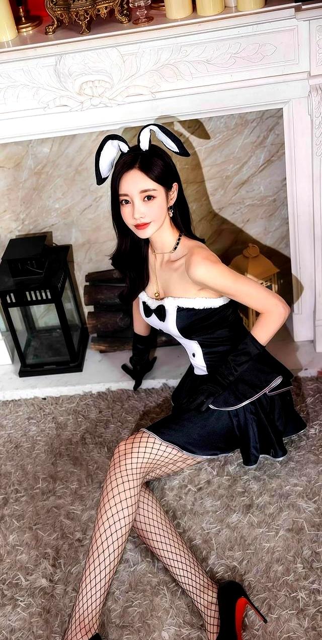 香槟兔裙孙允珠，冷艳颠覆想象