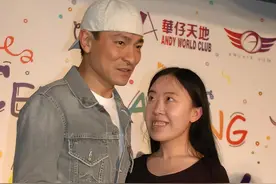 杨丽娟：为追星刘德华倾家荡产，逼得父亲跳海自杀，今现状如何？图片