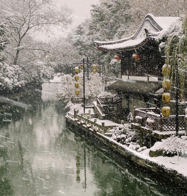 令人心碎的江南春卷