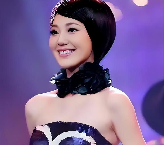 私生活混乱、被央视开除	、陪睡上位？王冠身上的标签究竟有多离谱