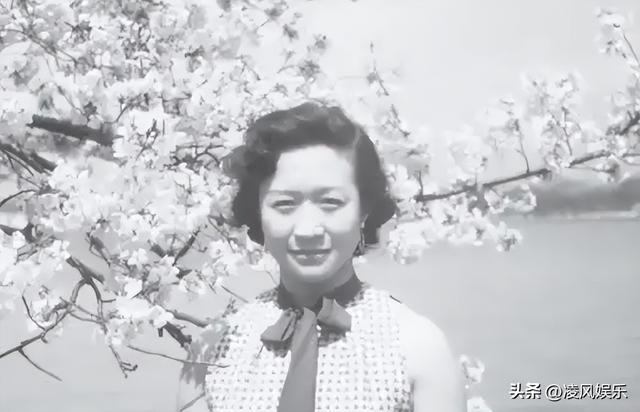 杨振宁的第一任妻子，18岁的杜致礼有多美？这张照片给出答案！