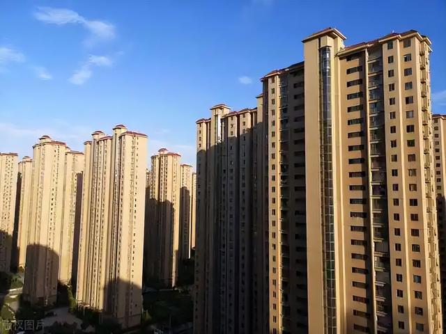 李嘉诚预言已应验？若无意外，2026年楼市或将面临3大转变！