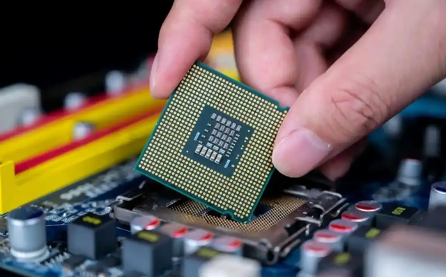 高市安排妥了	，李在明在日本吃晚宴，饭还没下肚，中方先回了14字