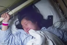 08年女子刚出月子，竟发现肚里还有一子，医生：当时明明只有一个图片