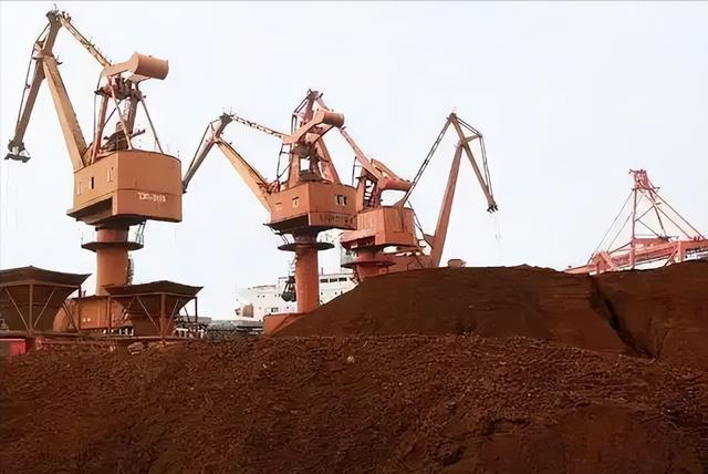 日本亮出王牌	，中国束手无策？高市赌美国不会见死不救，结果悲剧