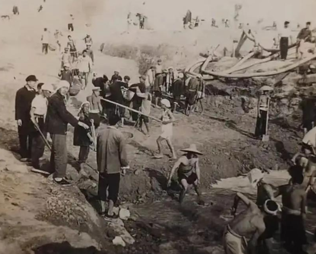 他曾任重庆市委书记，1984年被降为县委书记，说：在农村也能做事