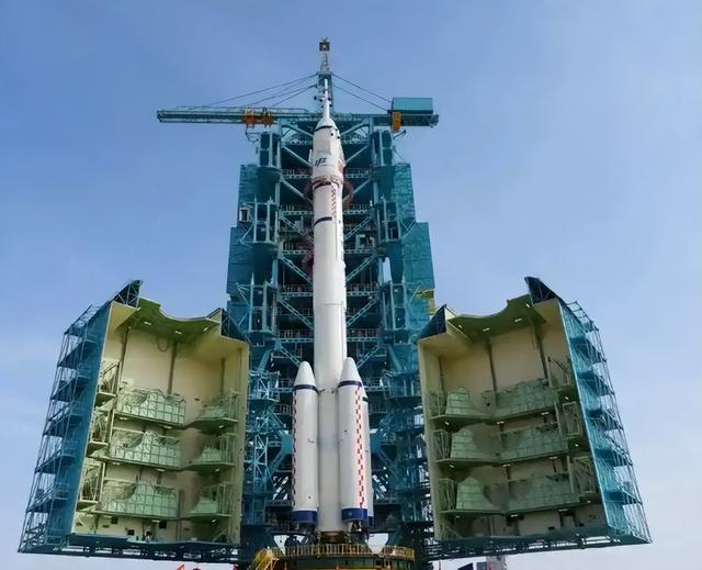 封神！“神舟21”3.5小时直达太空、400公里对接精准到毫米