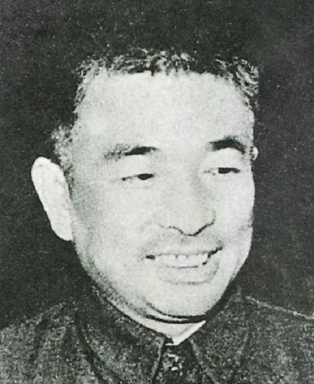 她曾任中组部副部长，怒批副主席汪东兴，直呼毛主席为“老毛”