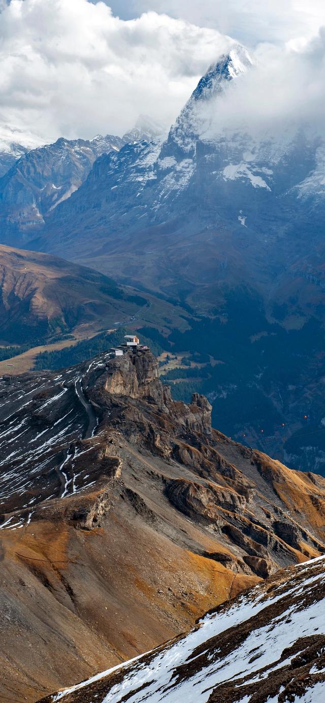 手机壁纸|高耸入云的山峰自然景色
