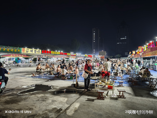 开封淄博双城记：现象级文旅名片的保鲜期，烧烤分化与武侠独秀