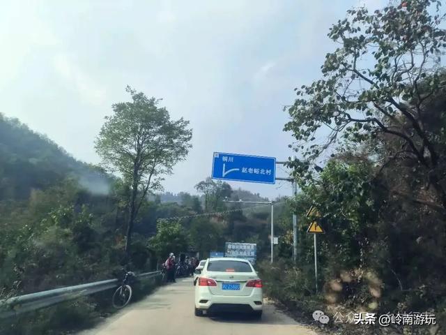 富平薛镇赵老峪北村，赏红叶观石桥瀑布，这条环线真是美爆了！