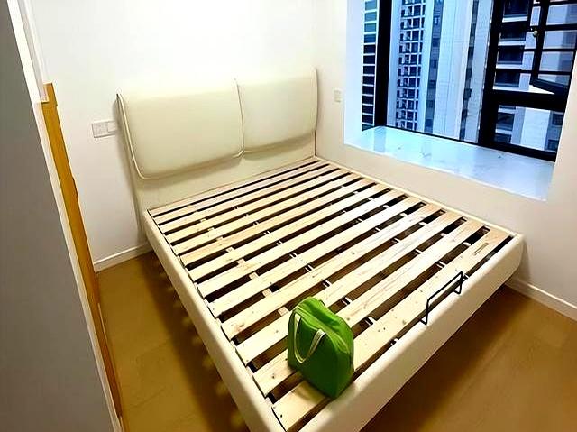 双人床已经落伍了！看看现在流行的“新式床”，一间房当两间用