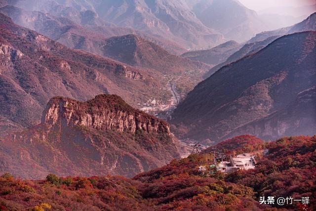 Deepseek和百度AI共同推荐北京红叶区：到北京旅游至少要去三个。