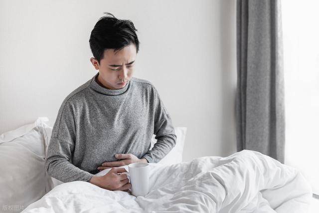 感染、损伤、肿瘤都可能引发睾丸积液，这些成因你需了解