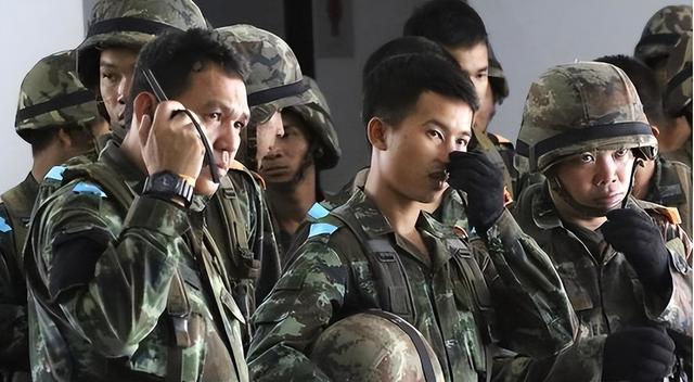 调停失败，泰军公布目标，要把柬埔寨彻底打残，中方送泰柬两句话