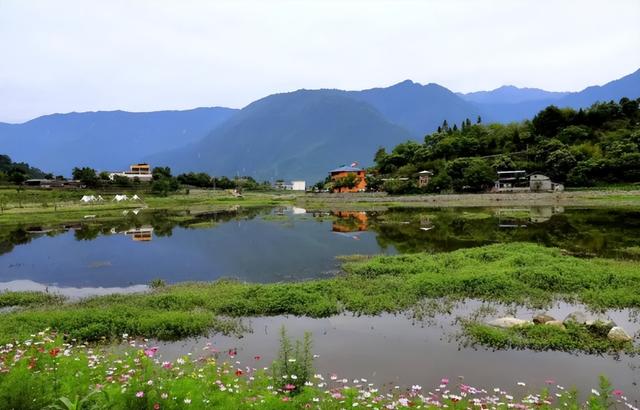 四川省泸定县历史沿革及行政区划