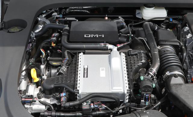 满油满电跑2100KM！比亚迪DM-i技术拿到了科技特等奖