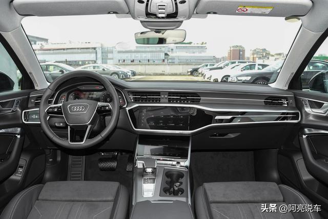 全新一代奥迪A6L变年轻了！数字大灯+黑化套件，2.0T轻混是主力
