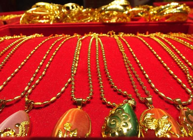 廉价首饰藏毒！是平替还是美丽陷阱？