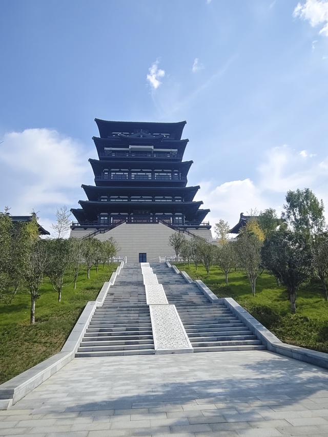 徒步穿越西流湖，赏秋正当时