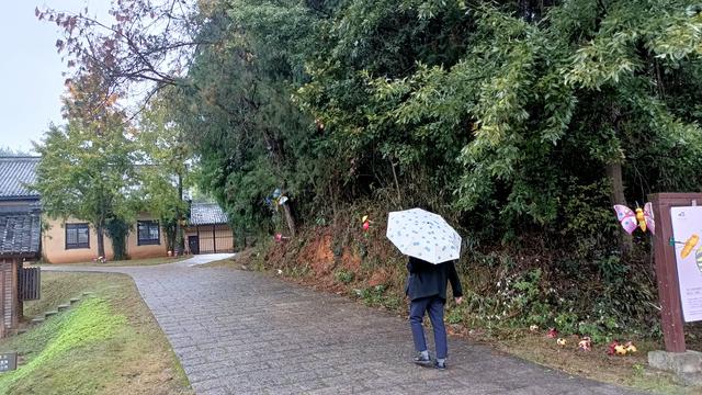 两性关系，50岁后的女人不怕你占便宜，就怕你做到这一步