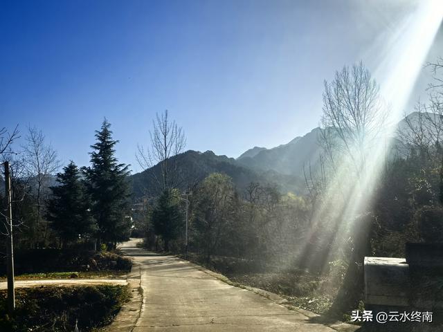 蓝田连导航都没有的路，我小半天竟然过了5个峪口！也是长本事了