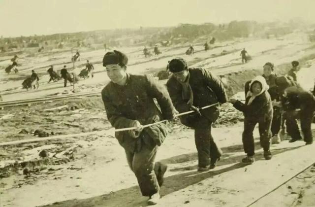 这里不光有风筝，还坐落着山东第一大水库