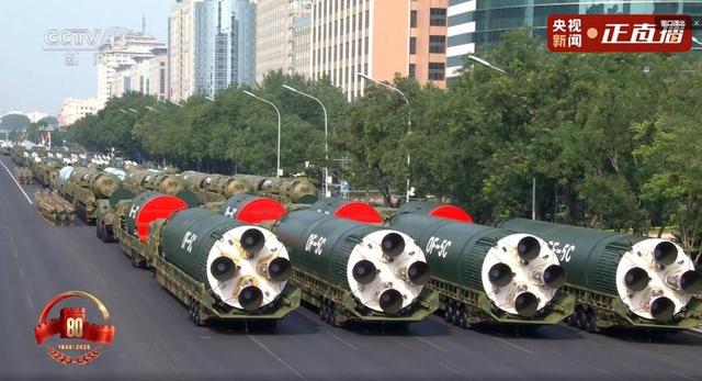 100多款武器集中展示，中国实力让德媒破防：整体实力追不上西方