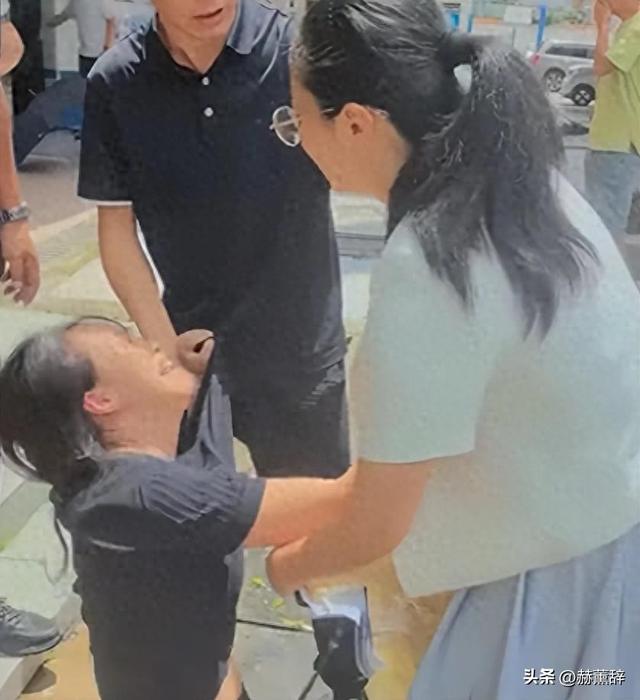 玩摩托艇被撞死后续！知情人爆猛料，乘客并不无辜，教练家属太惨