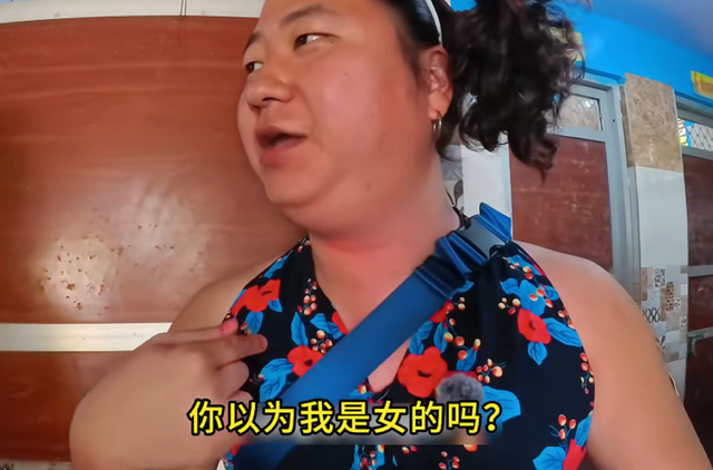 韩国小伙在印度挑战女装出行，想要看是否会有危险，结果直接被骗