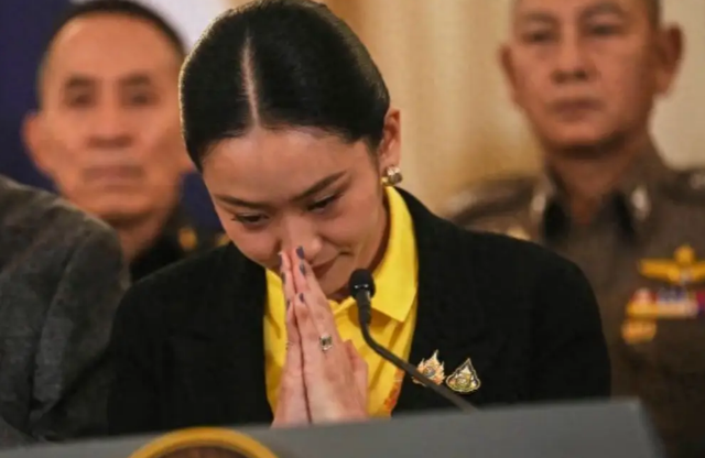 反贪调查启动，佩通坦可能面临三种结局，关键时刻，洪森把泰柬边境的锅扣在日本头上，暗示让其介入帮忙