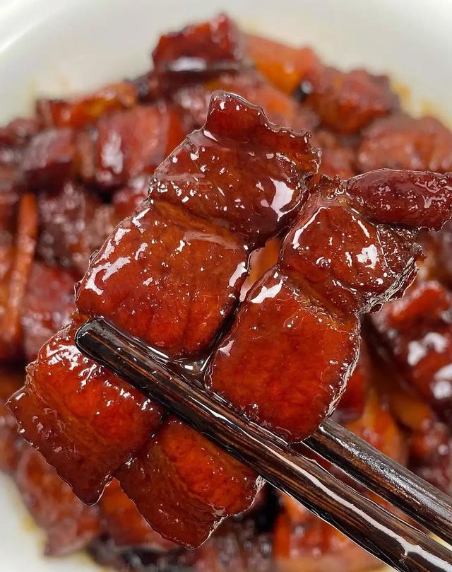 不是迷信！今日腊月初八	，牢记：1不洗，2不做，3要吃，平安顺遂