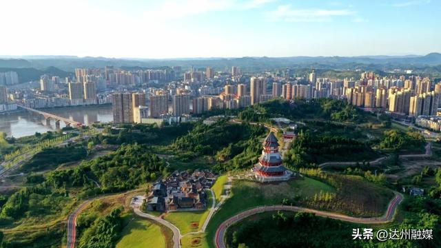 玩转渠县|银杏帽的风，终于吹到了渠县文峰山！