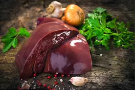 尿酸高能吃韭菜吗？医生建议：想稳定尿酸，这4类食物要忌口图片