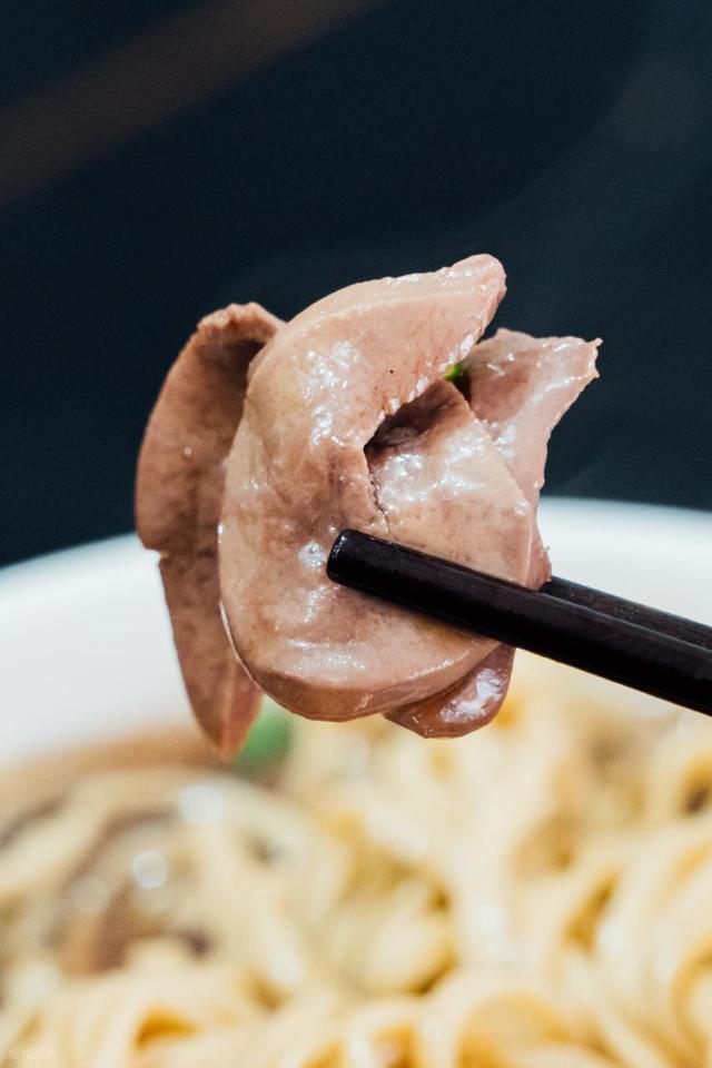 帝王之乡，眼镜之城，当年解放上海也从这里启程