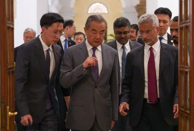 印外交部长为何试图对中印关系降温
