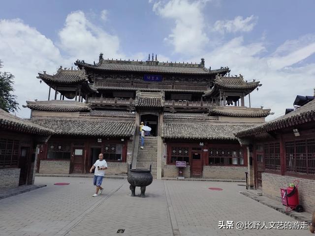 坐着高铁，游走四座城镇，轻松实现哪凉快哪待着去！