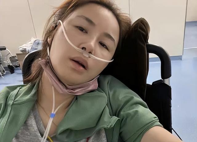 放弃主持事业，嫁大15岁“软饭男”，如今才明白她的选择有多明智