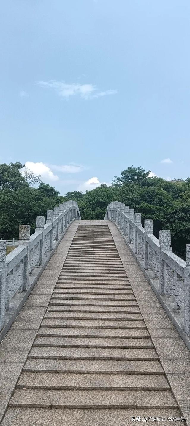 长沙惊现瀑布，就在圭塘河跳马这里