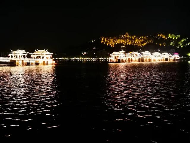 广济桥灯光秀 潮州的历史与浪漫