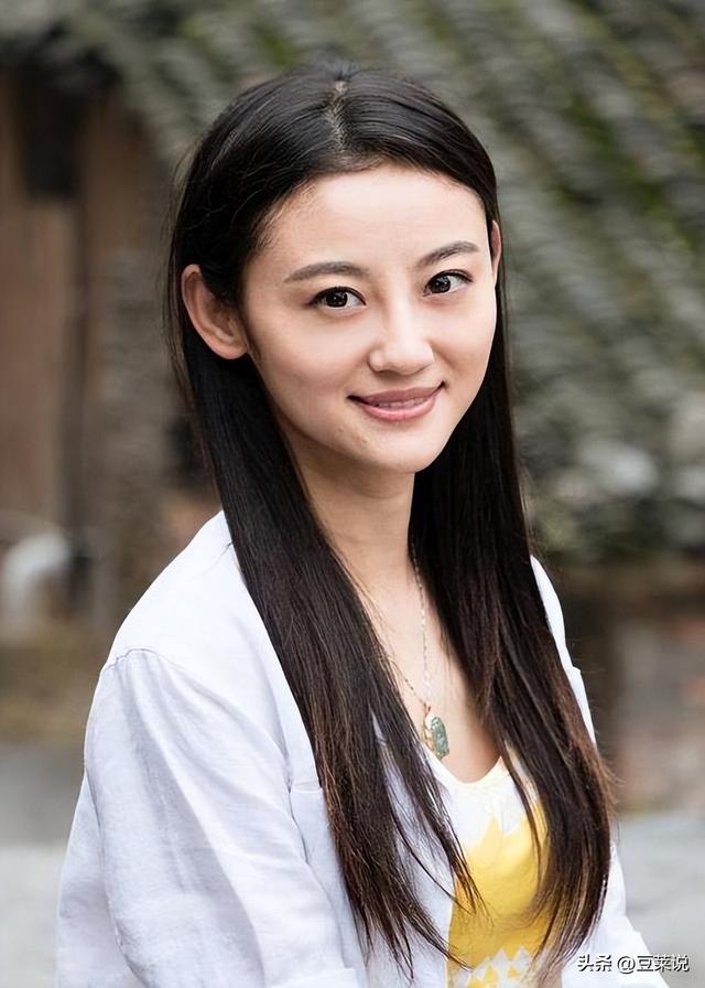 原来她早已去世！26岁全身溃烂不治而亡	，被全家8口“吸血”多年