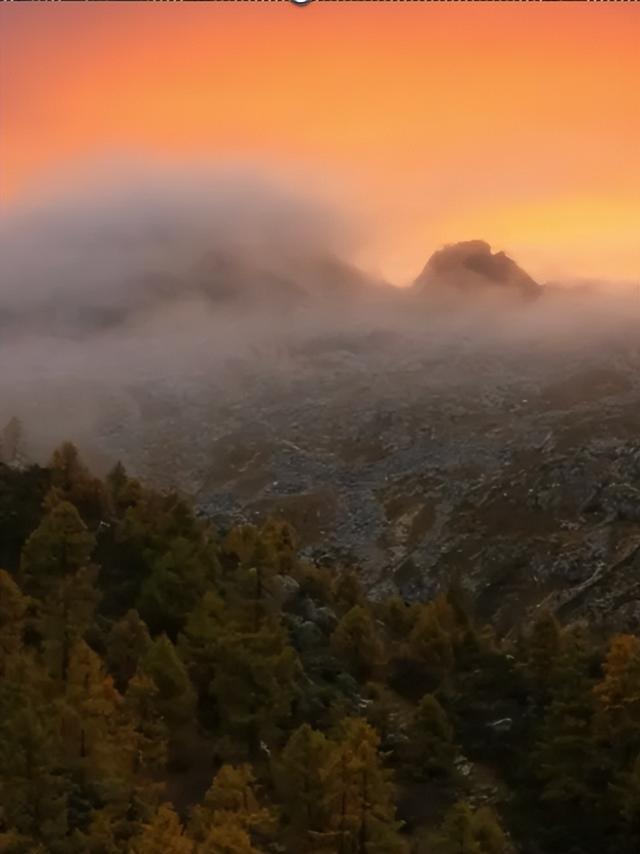 达古秋韵｜当第一缕晨光吻过云海，这里正上演秋日的浪漫相遇