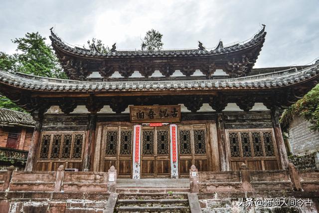 雅安这座千年古阁，让我看到了生活最温柔的样子