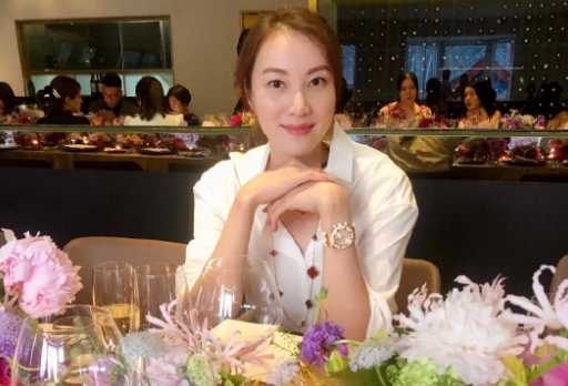 林丹出轨9年后，再看谢杏芳现状，才知道她的原谅才是最狠的报复