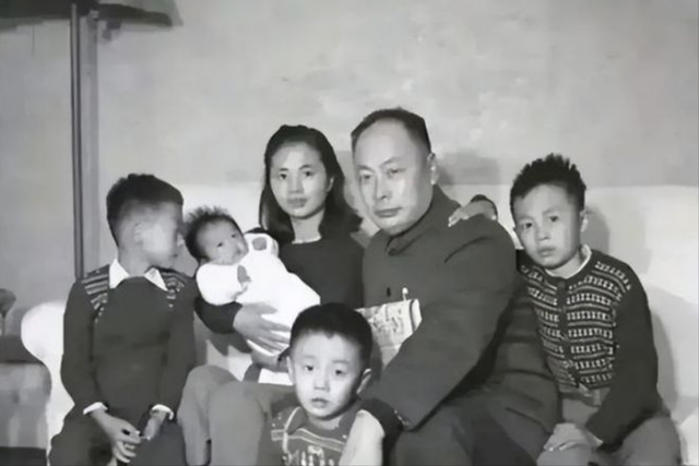 陈老总逝世后，叶帅通知家属谈话，张茜后来问：抓不住那个东西吗