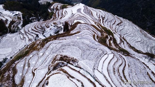桂林龙胜限量版冰雪大世界藏在10万亩梯田里。