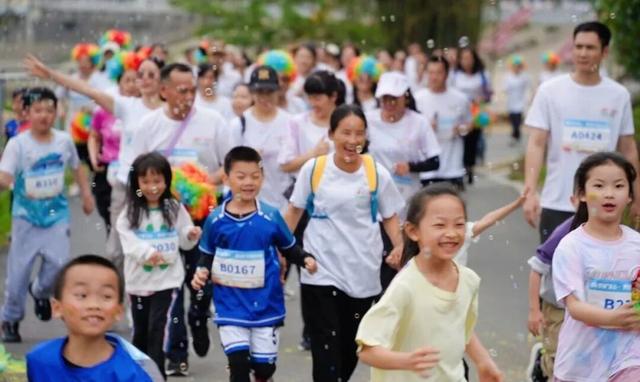 仫佬族最盛大的节日！广西罗城邀你这个周末来过依饭节咯~